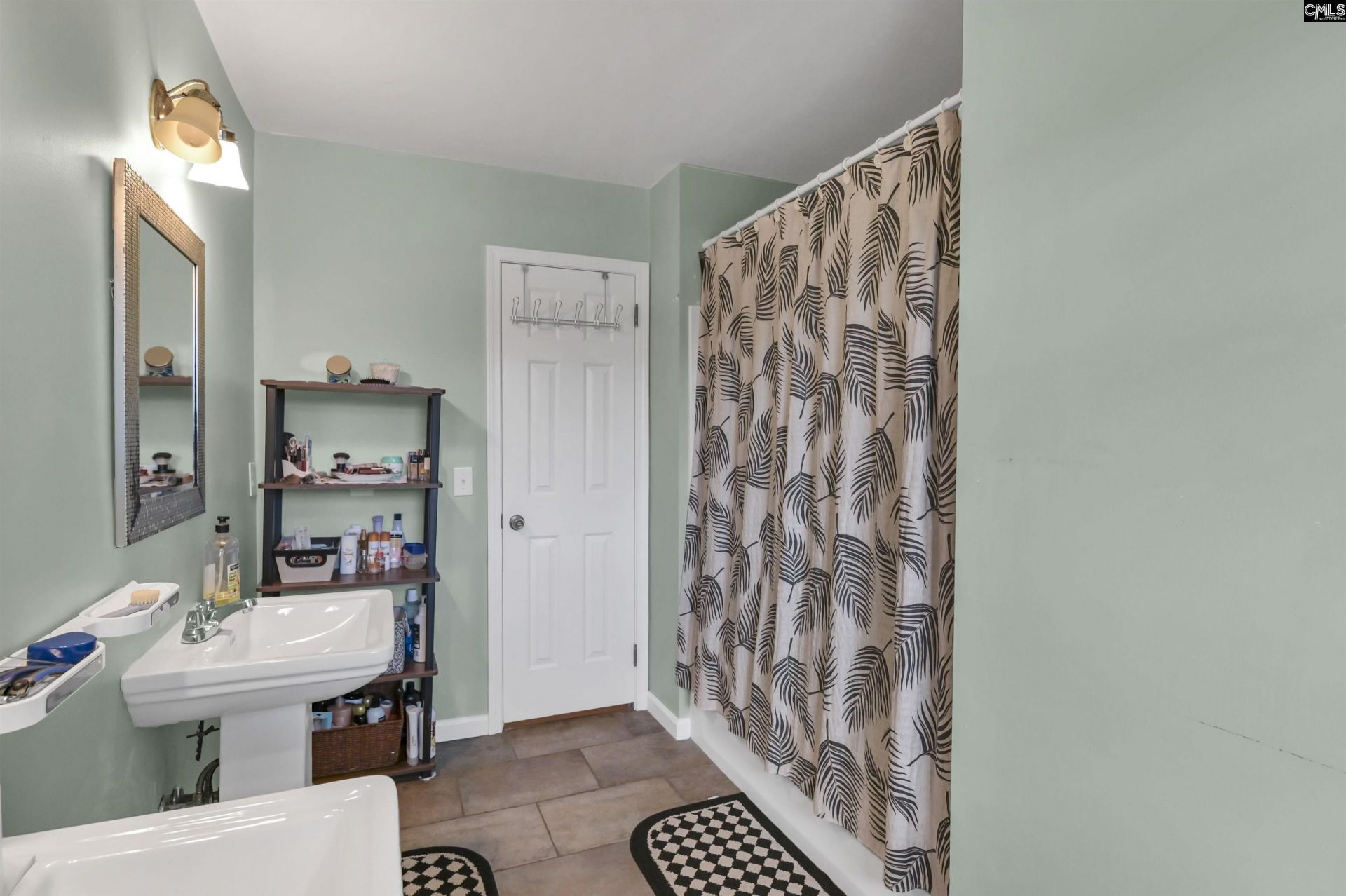 263 Tram Road  Photo 13
