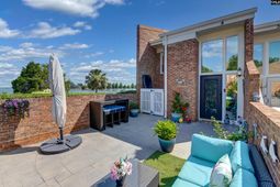 4 Holly Ferry Court  photo 4