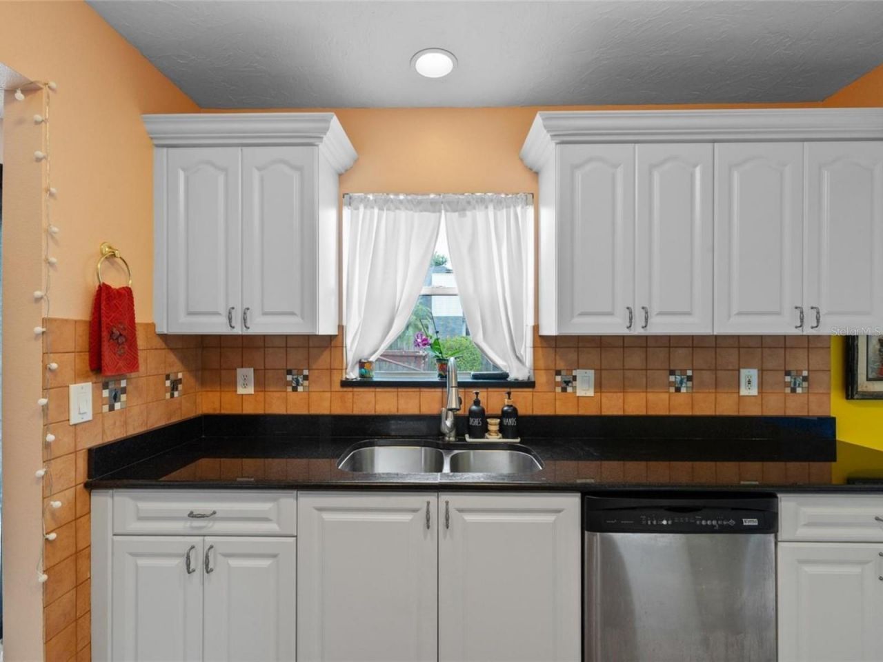 3910 77th Place E, Sarasota, FL 34243 Photo