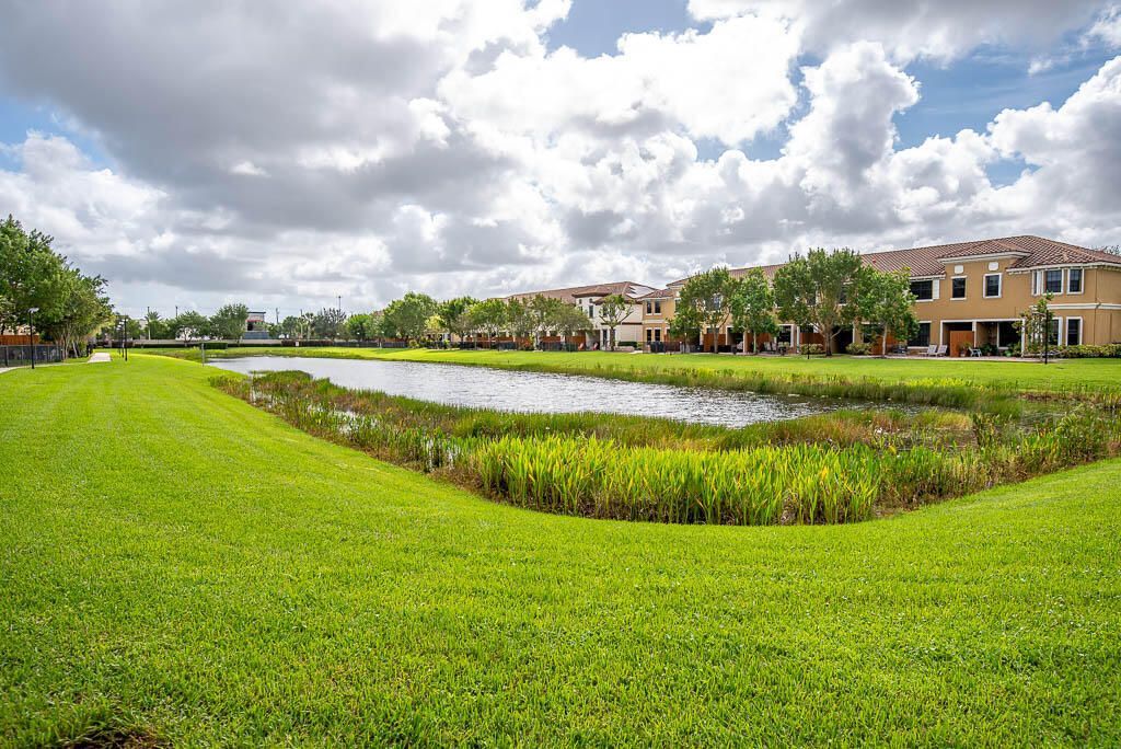 10283 Wellington Parc Drive, Wellington, FL 33449 Photo