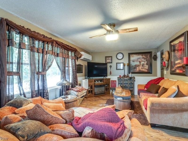 888 Mill Road, Ravenna, OH 44266 Photo 4
