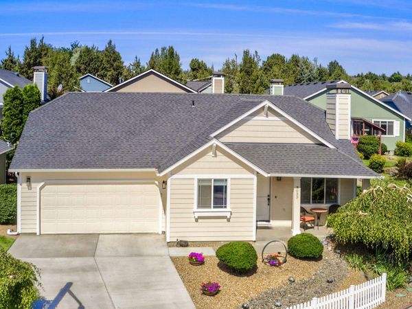 3633 SW 29th Street, Redmond, OR 97756