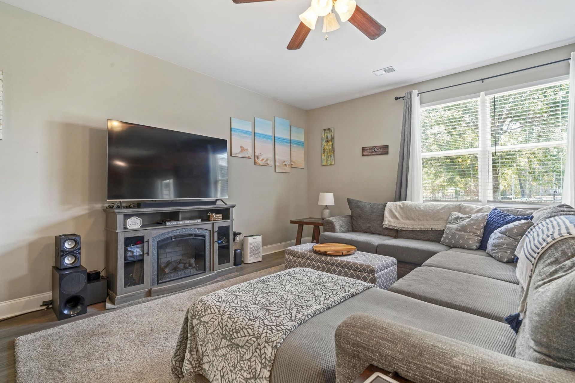 1060 Balmore Dr. Photo 15