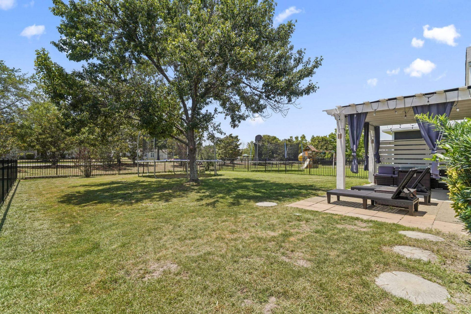 1060 Balmore Dr. Photo 30