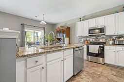 1060 Balmore Dr. photo 4