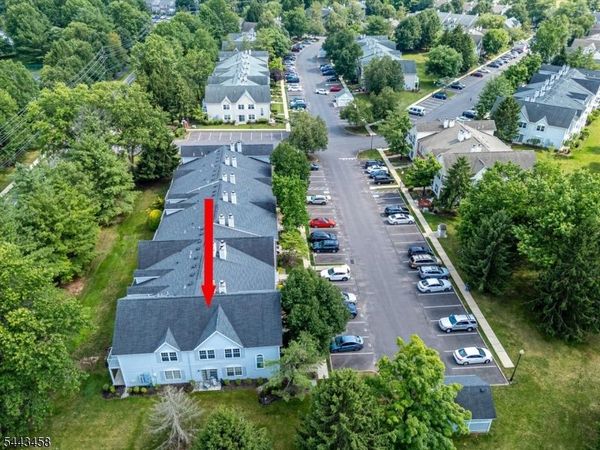 1 Gregory Ln, Franklin, NJ 08823