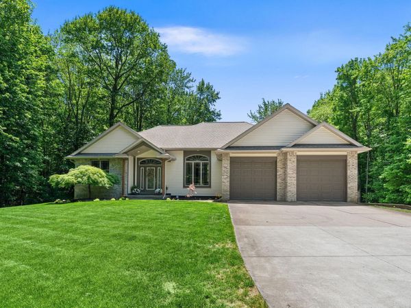 16528 Hemlock Drive, Spring Lake, MI 49456