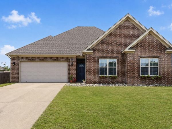 2301 Pleasant Forest Drive , Benton, AR 72015