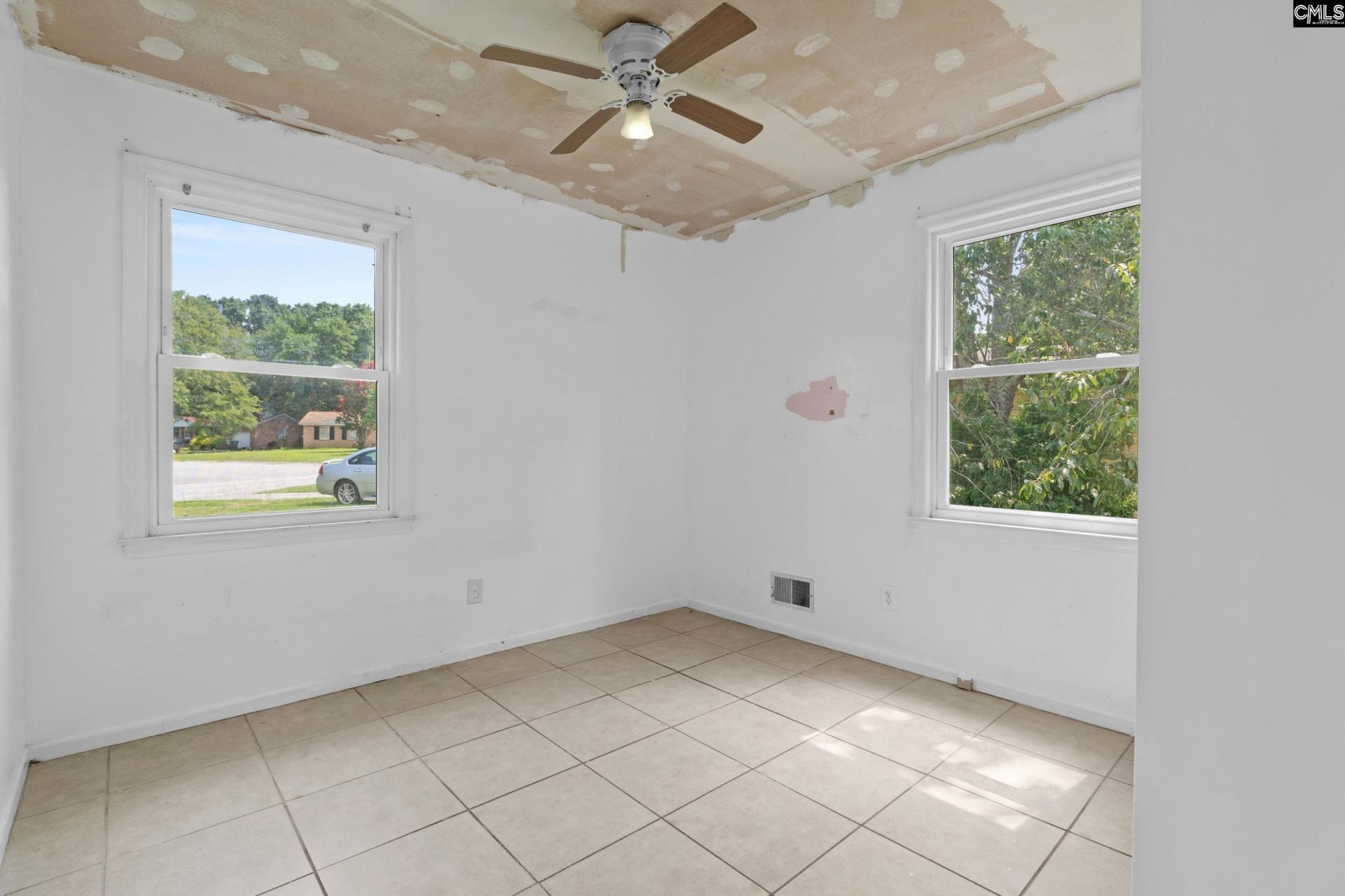 101 Nutmeg Road  Photo 12