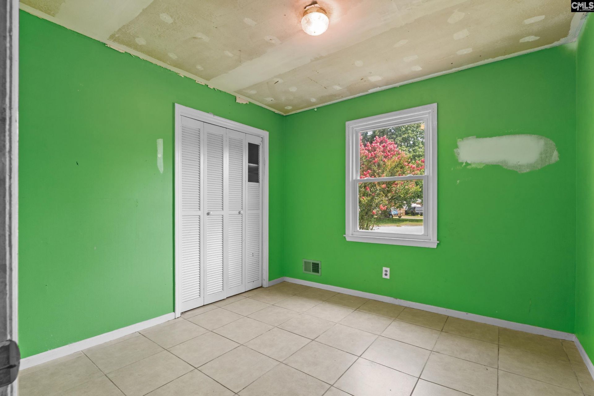 101 Nutmeg Road  Photo 9