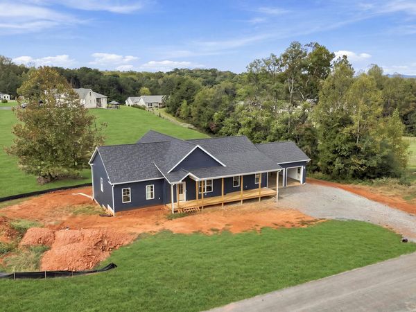 45 Belvior CIR, Moneta, VA 24121