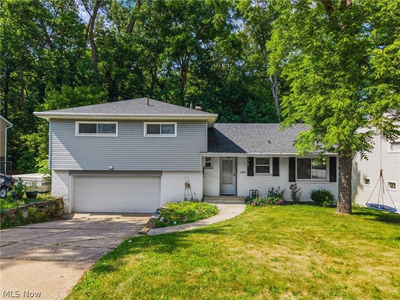 1585 Kingsley Avenue, Akron, OH 44313 Photo 1