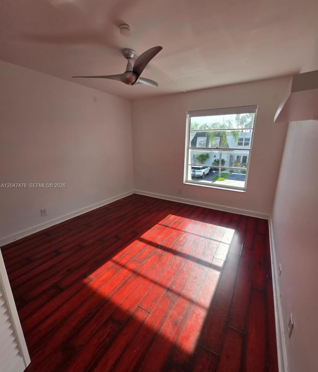 926 NE 27th Ave, Unit 926, Hallandale Beach, FL 33009 Photo