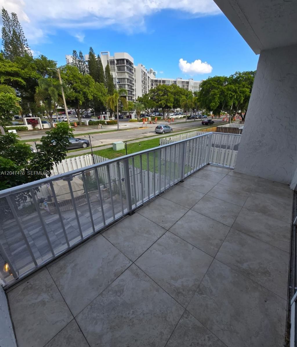926 NE 27th Ave, Unit 926, Hallandale Beach, FL 33009 Photo