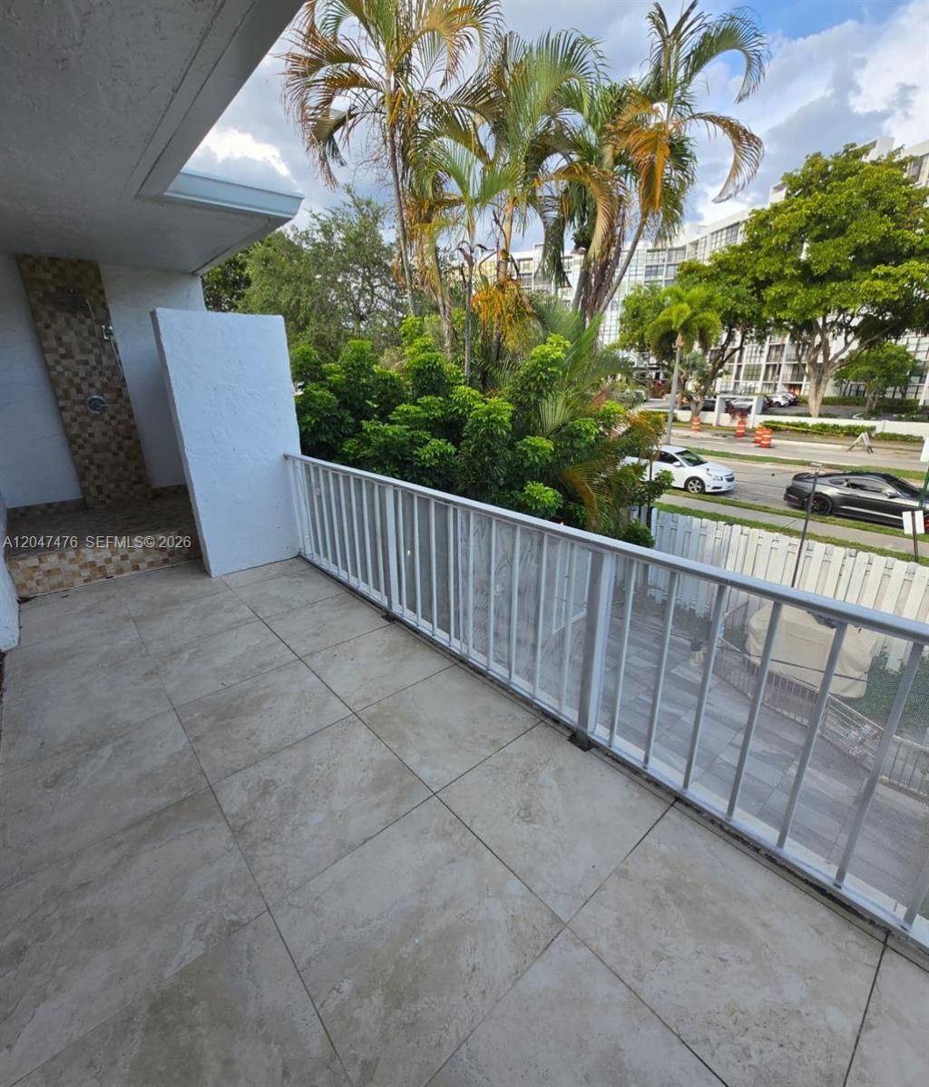 926 NE 27th Ave, Unit 926, Hallandale Beach, FL 33009 Photo
