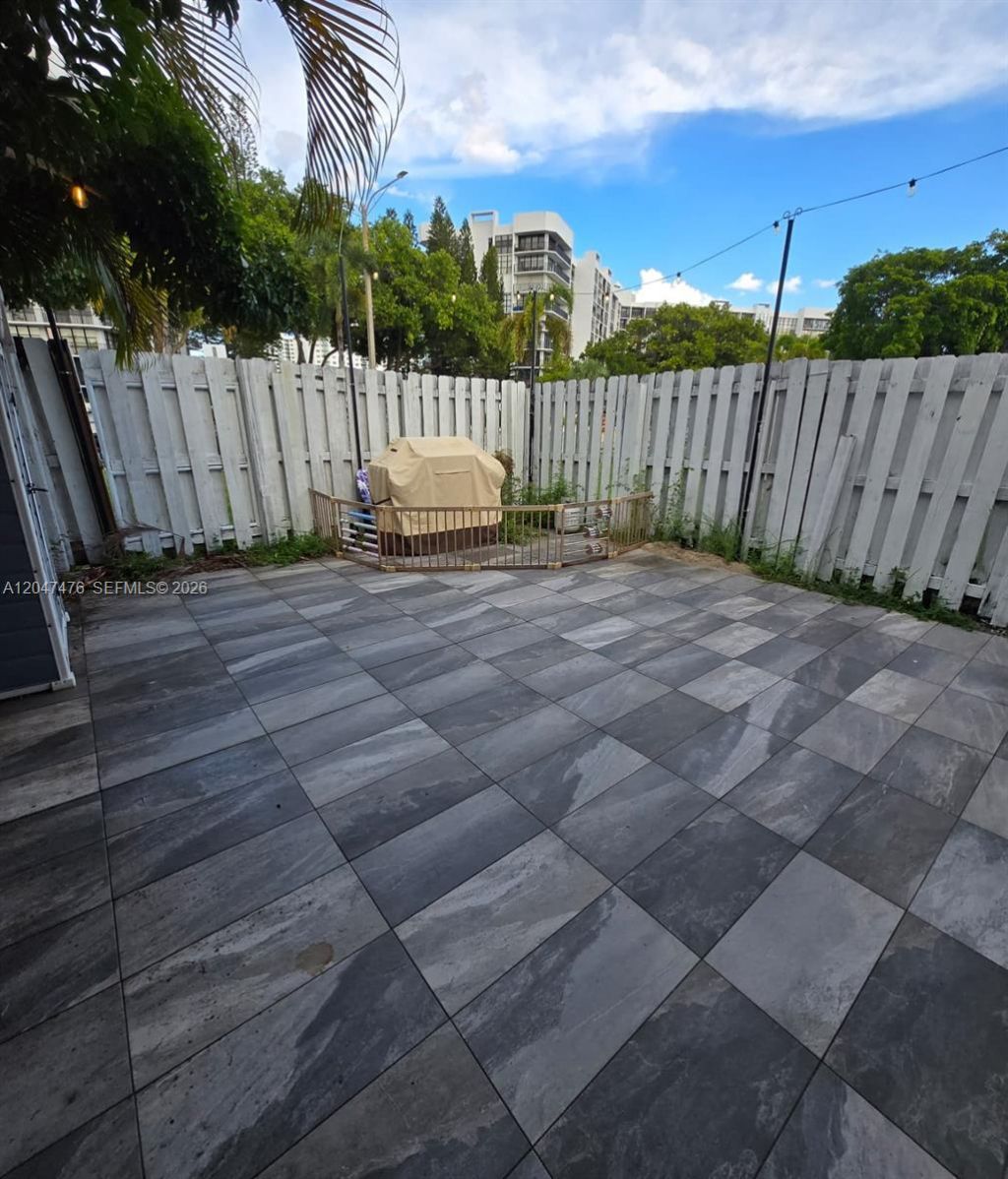 926 NE 27th Ave, Unit 926, Hallandale Beach, FL 33009 Photo