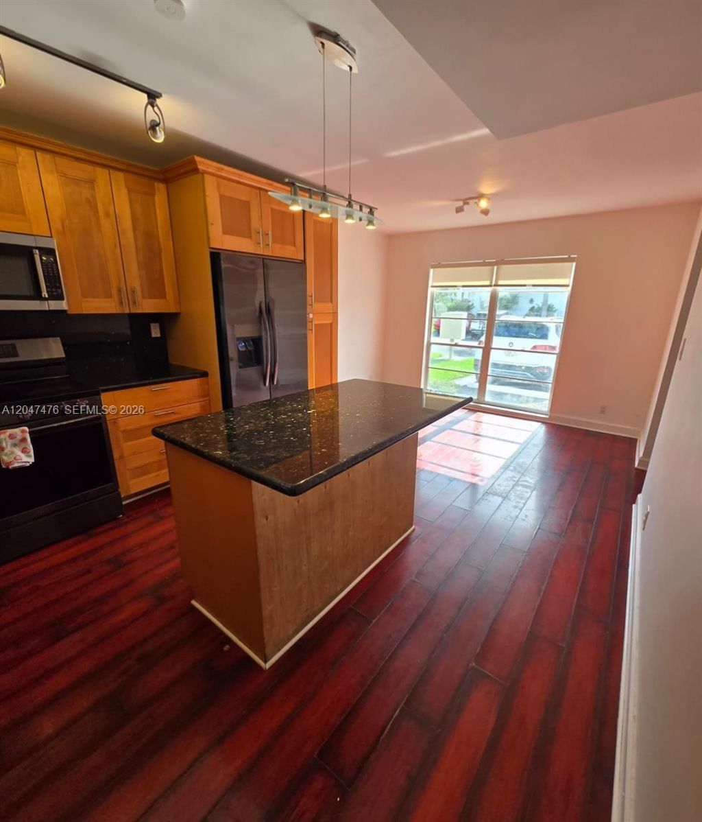 926 NE 27th Ave, Unit 926, Hallandale Beach, FL 33009 Photo
