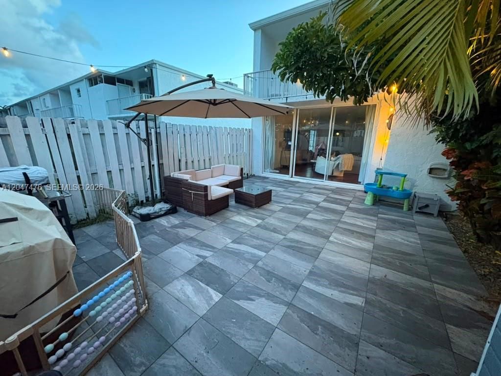 926 NE 27th Ave, Unit 926, Hallandale Beach, FL 33009 Photo