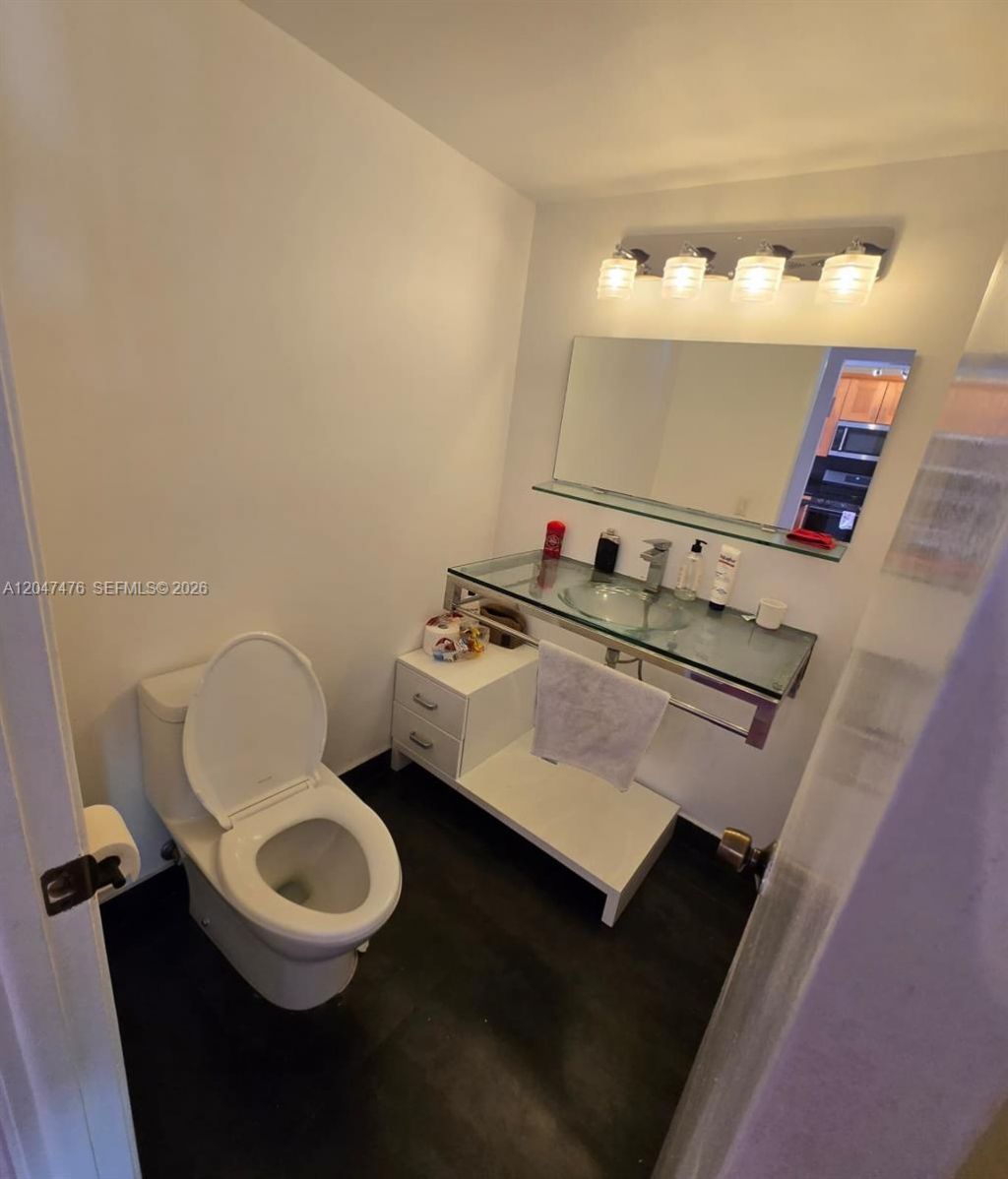 926 NE 27th Ave, Unit 926, Hallandale Beach, FL 33009 Photo
