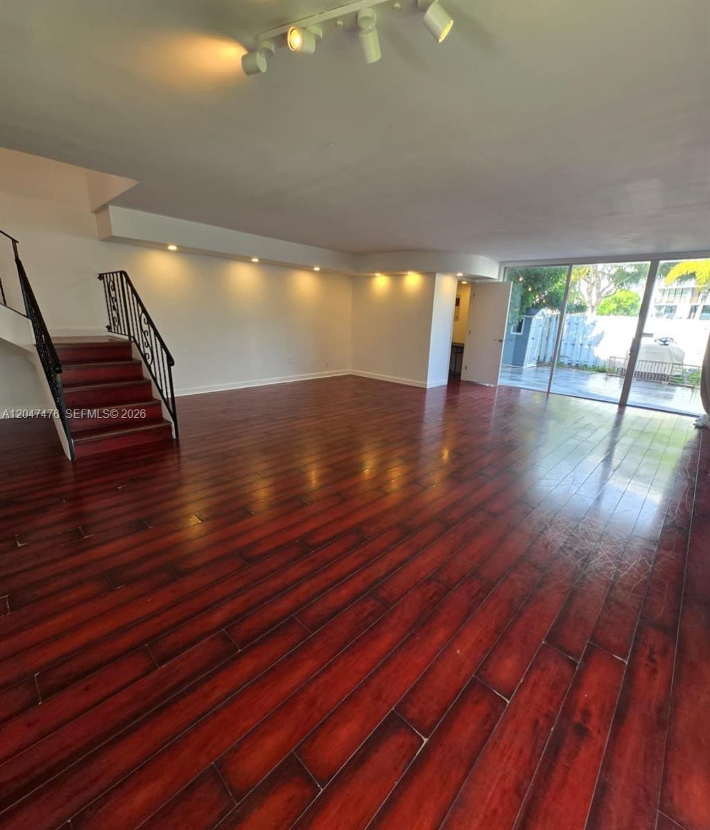 926 NE 27th Ave, Unit 926, Hallandale Beach, FL 33009 Photo