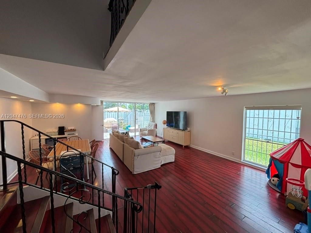 926 NE 27th Ave , Unit 926, Hallandale Beach, FL 33009 Photo