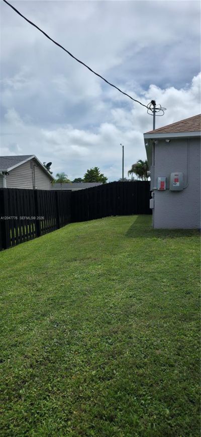 2037 SW Aquarius Ln, Port Saint Lucie, FL 34984 Photo