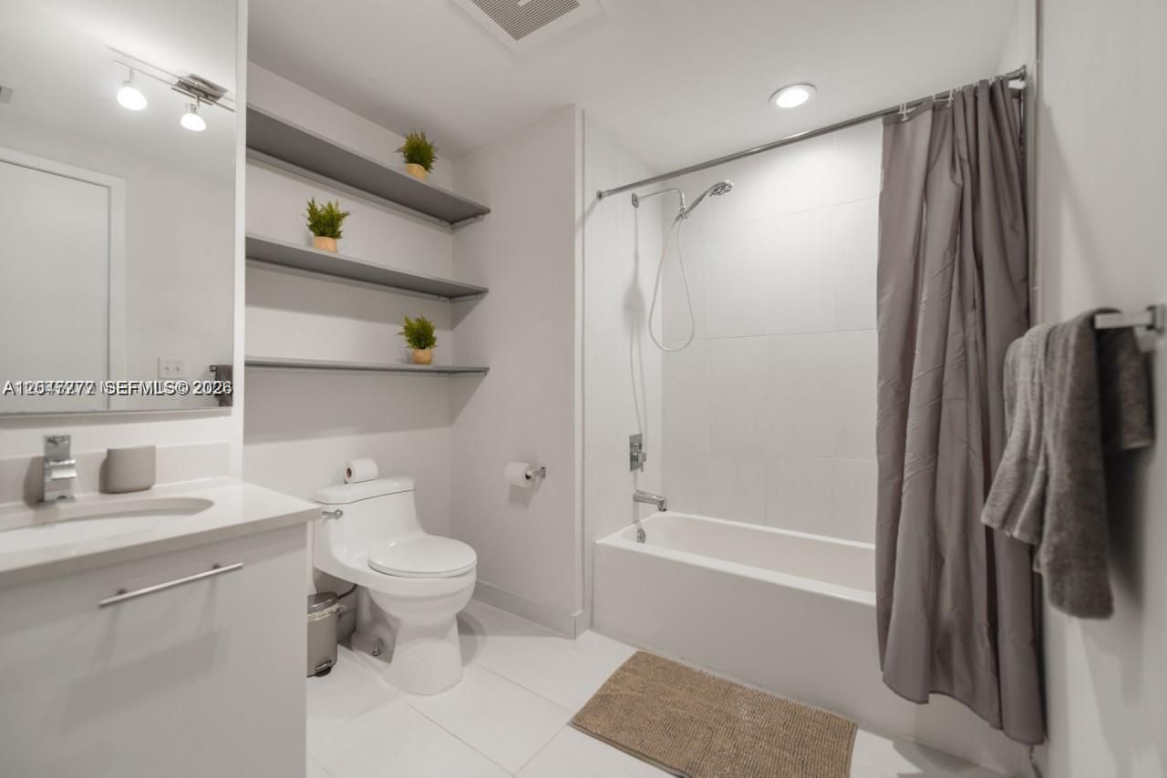 3250 NE 1st Ave , Unit 901, Miami, FL 33137 Photo
