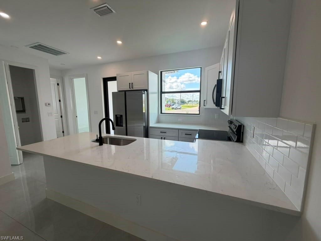 905 Homestead Rd , Lehigh Acres, FL 33974 Photo