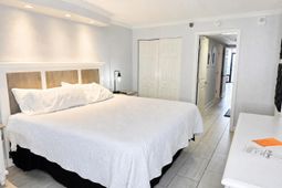 6900 N Ocean Blvd. photo 4