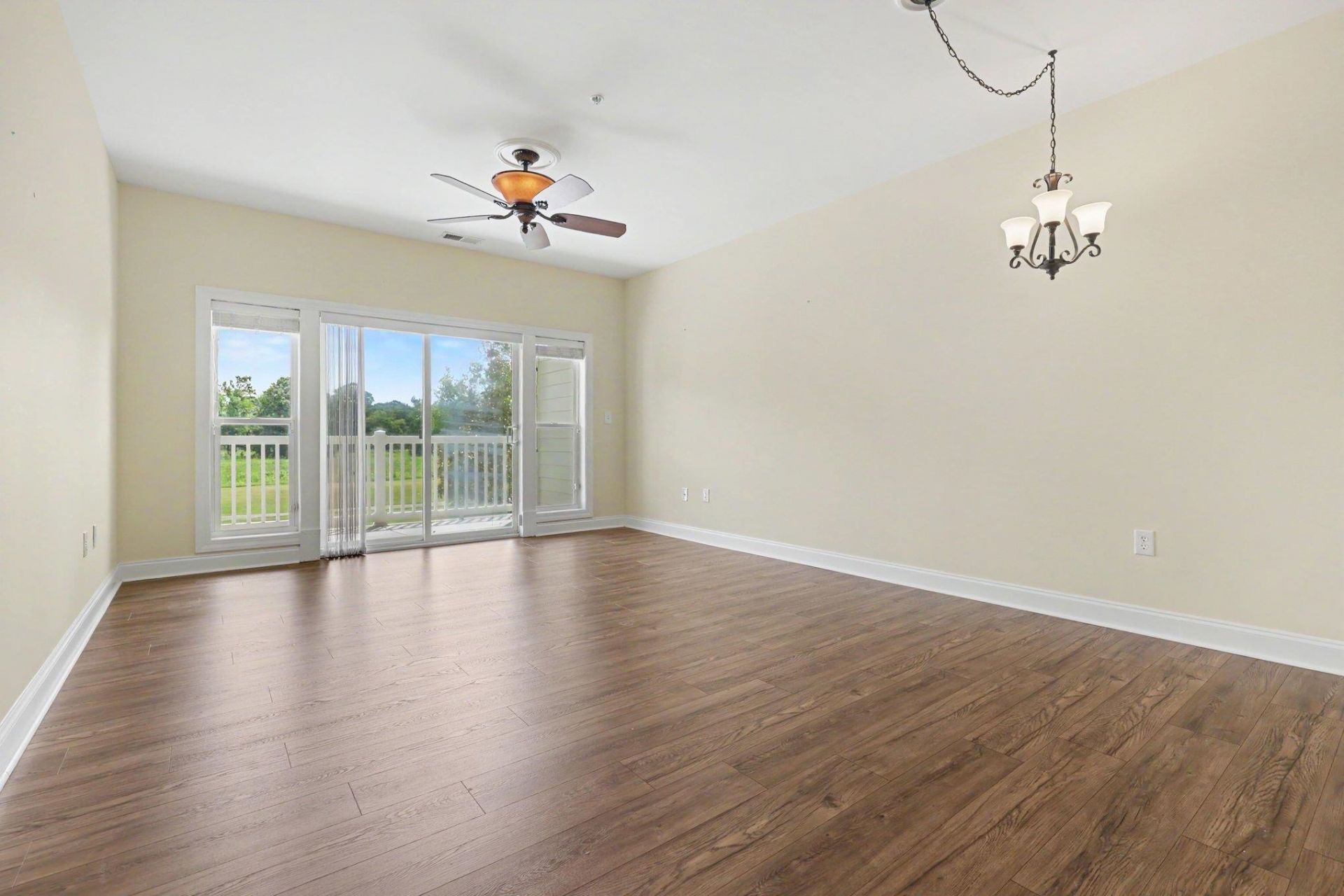 1025 World Tour Blvd. Photo 4
