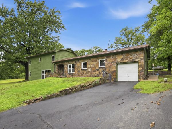 14292 State Route 43 , Seneca, MO 64865