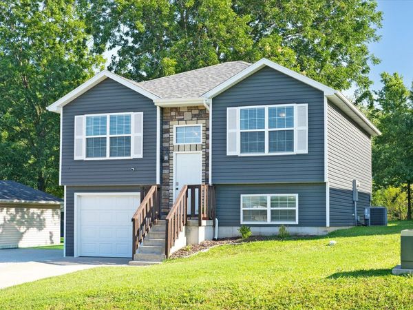 111 W Craig Street , Stockton, MO 65785