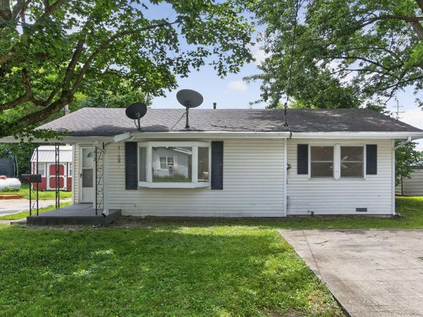 412 E Madison Street , Marshfield, MO 65706