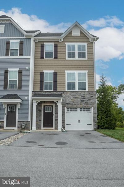 257 SUGAR MAPLE SQUARE , DOWNINGTOWN, PA 19335