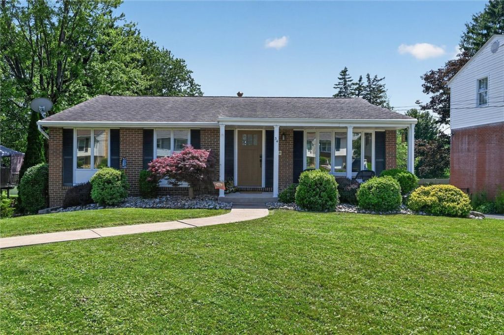 34 Mohawk Dr , Greensburg, PA 15601 Main Photo