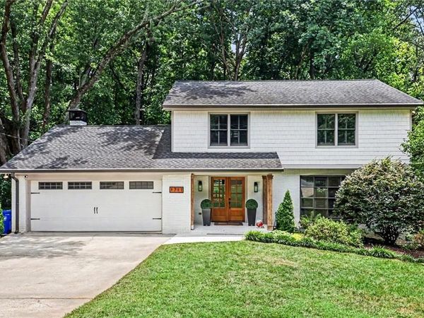 1711 W Nancy Creek Drive NE, Atlanta, GA 30319