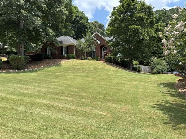 850 IVY RIDGE Drive, Loganville, GA 30052