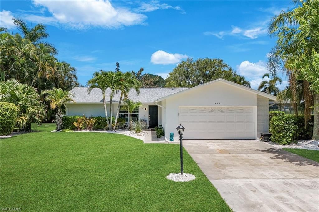 4333 Beechwood Lake Dr , Naples, FL 34112 Photo