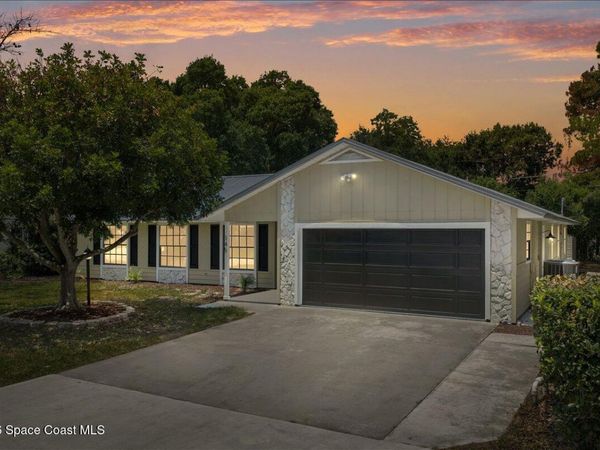 145 21st Avenue , Vero Beach, FL 32962