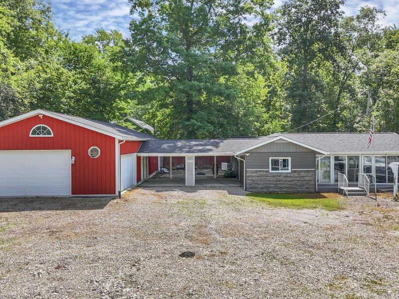 13426 Cedar Road NE, Thornville, OH 43076 Photo 1
