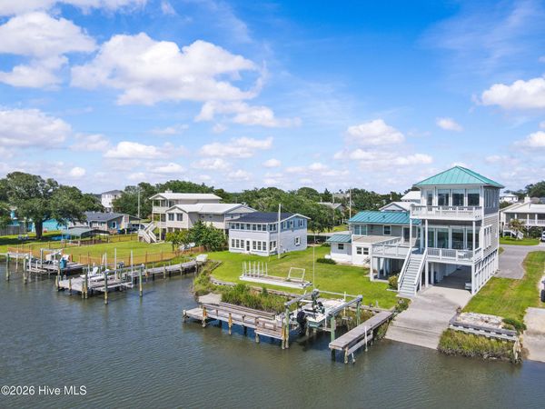 113 Cedar Lane , Cedar Point, NC 28584
