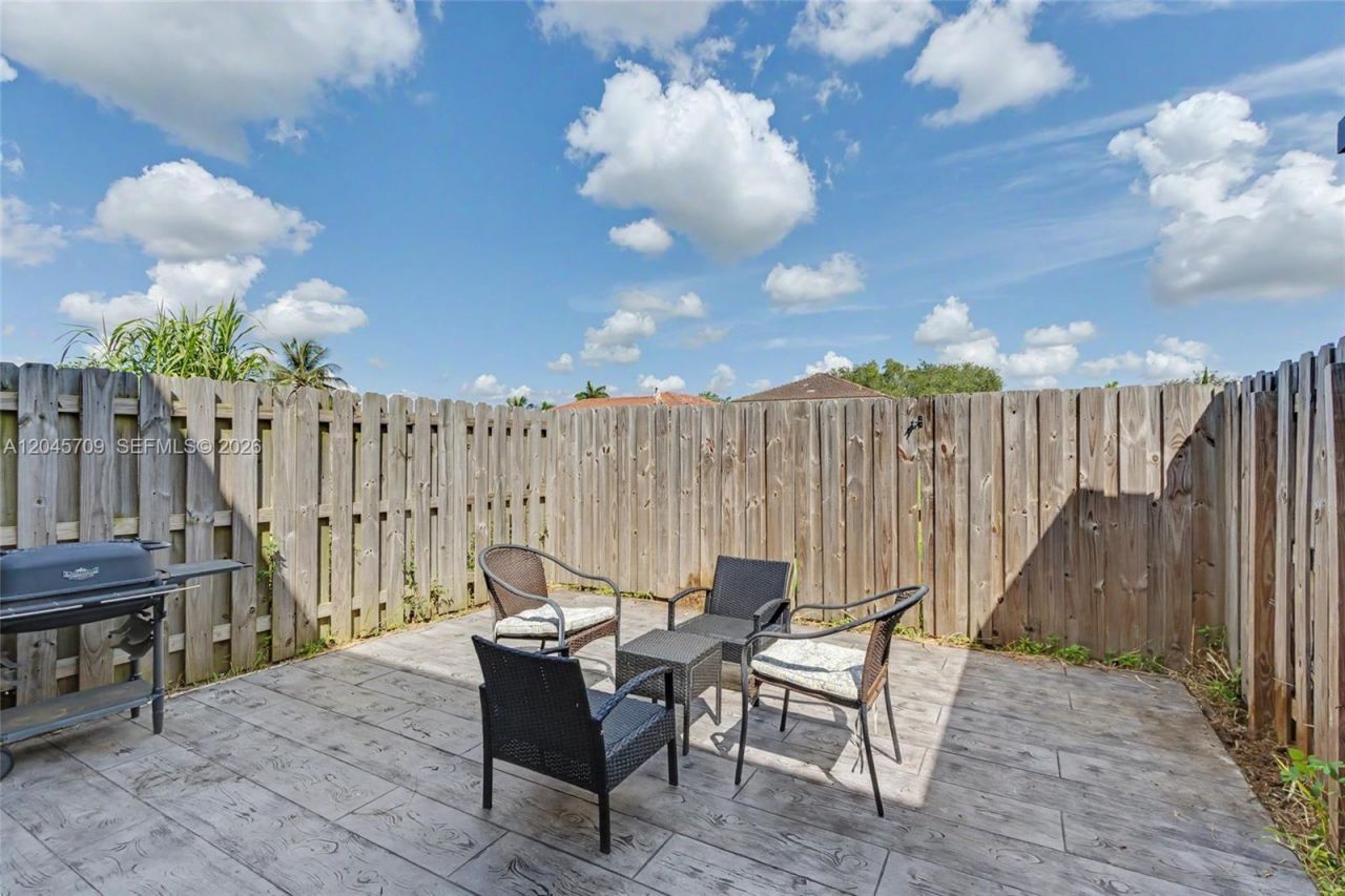 18102 SW 148th Rd , Miami, FL 33187 Photo