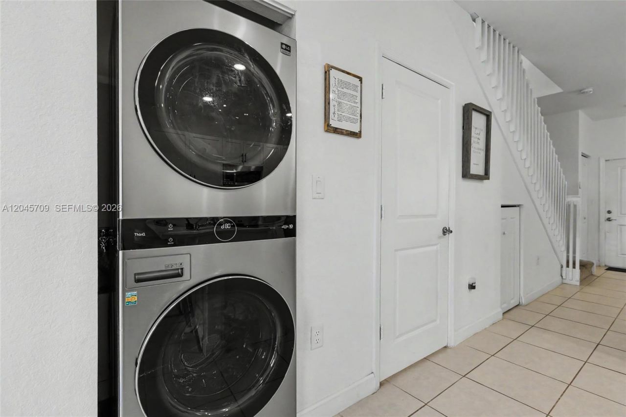 18102 SW 148th Rd , Miami, FL 33187 Photo