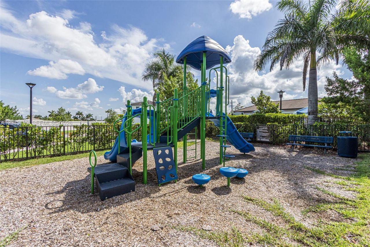 18102 SW 148th Rd , Miami, FL 33187 Photo
