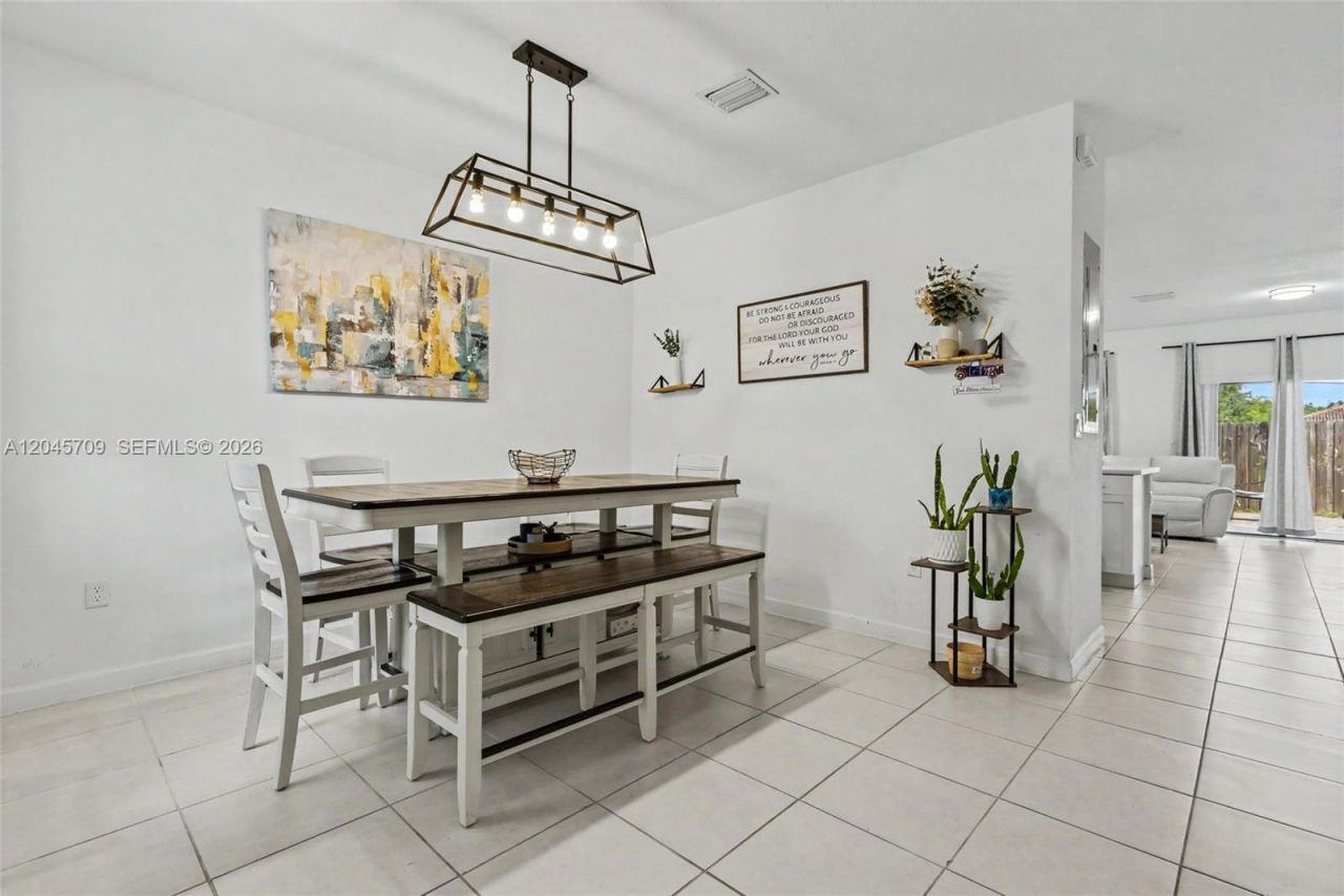 18102 SW 148th Rd , Miami, FL 33187 Photo