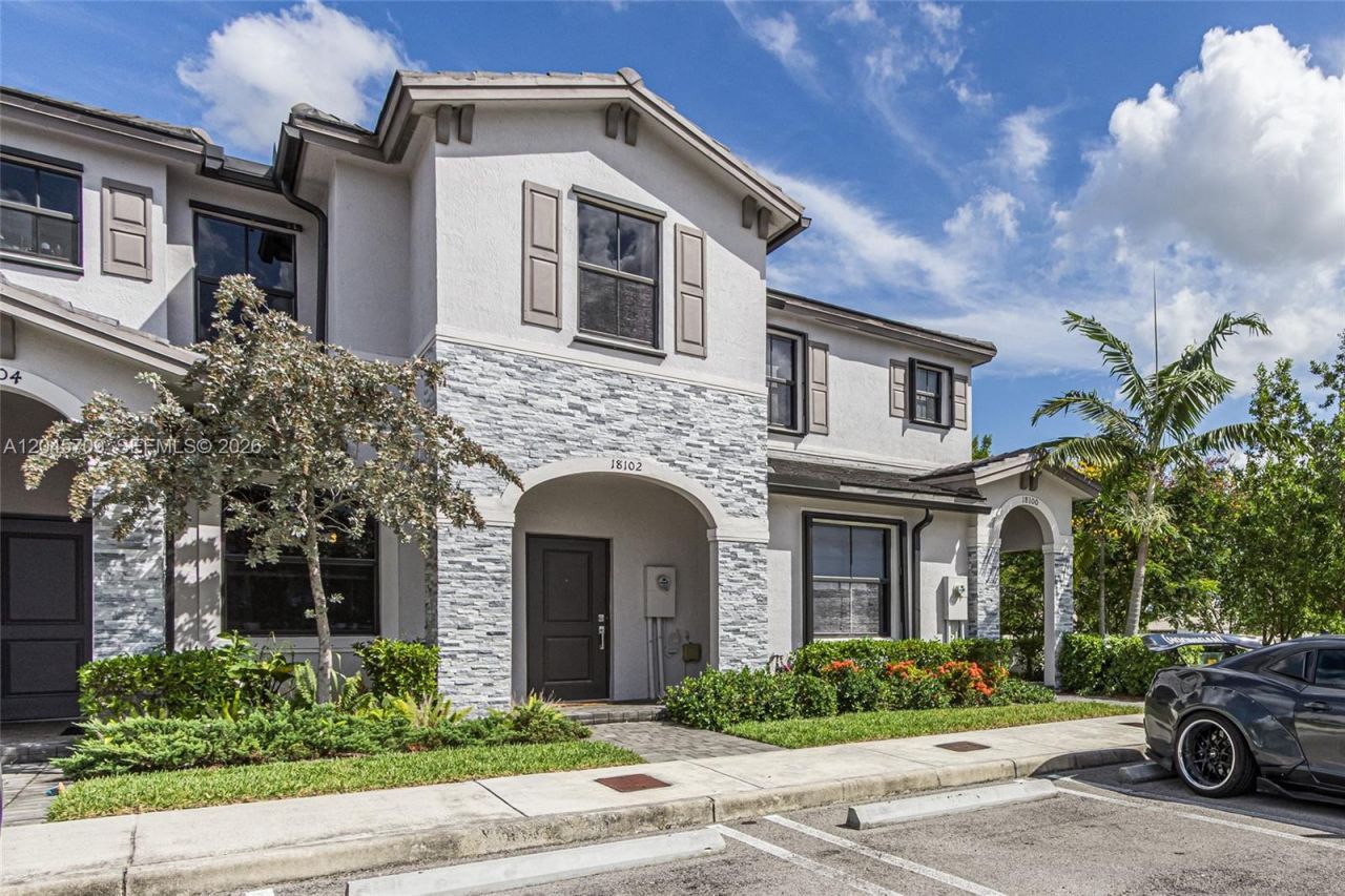 18102 SW 148th Rd , Miami, FL 33187 Photo