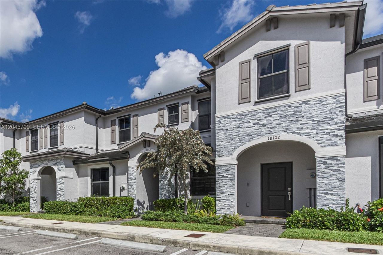 18102 SW 148th Rd , Miami, FL 33187 Photo