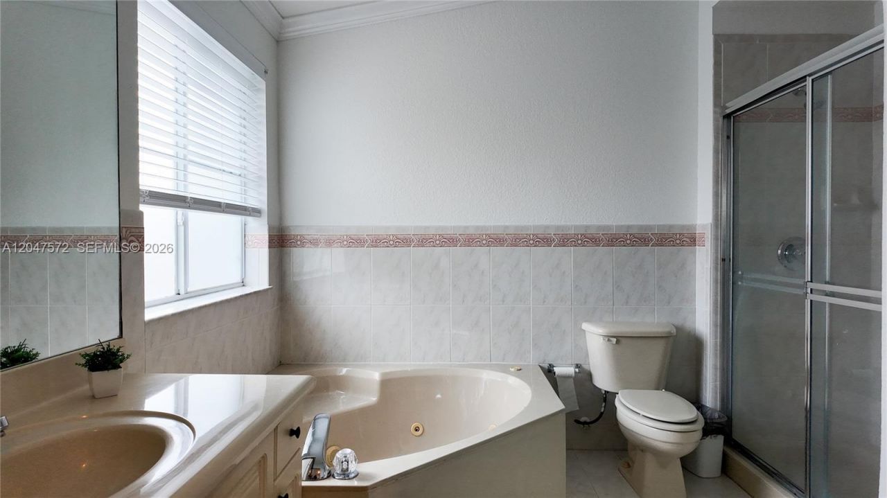11432 NW 48th Ter, Doral, FL 33178 Photo
