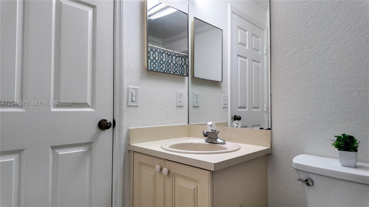 11432 NW 48th Ter, Doral, FL 33178 Photo