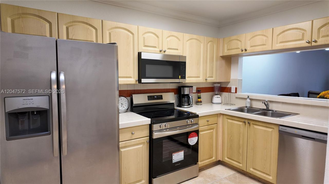 11432 NW 48th Ter, Doral, FL 33178 Photo